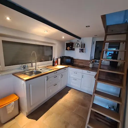 Casa-tibeka Nyaraló Brezzo